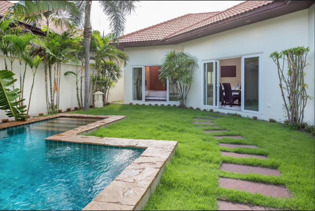 Majestic Residence Pool Villas X Gsg Pattaya Room photo